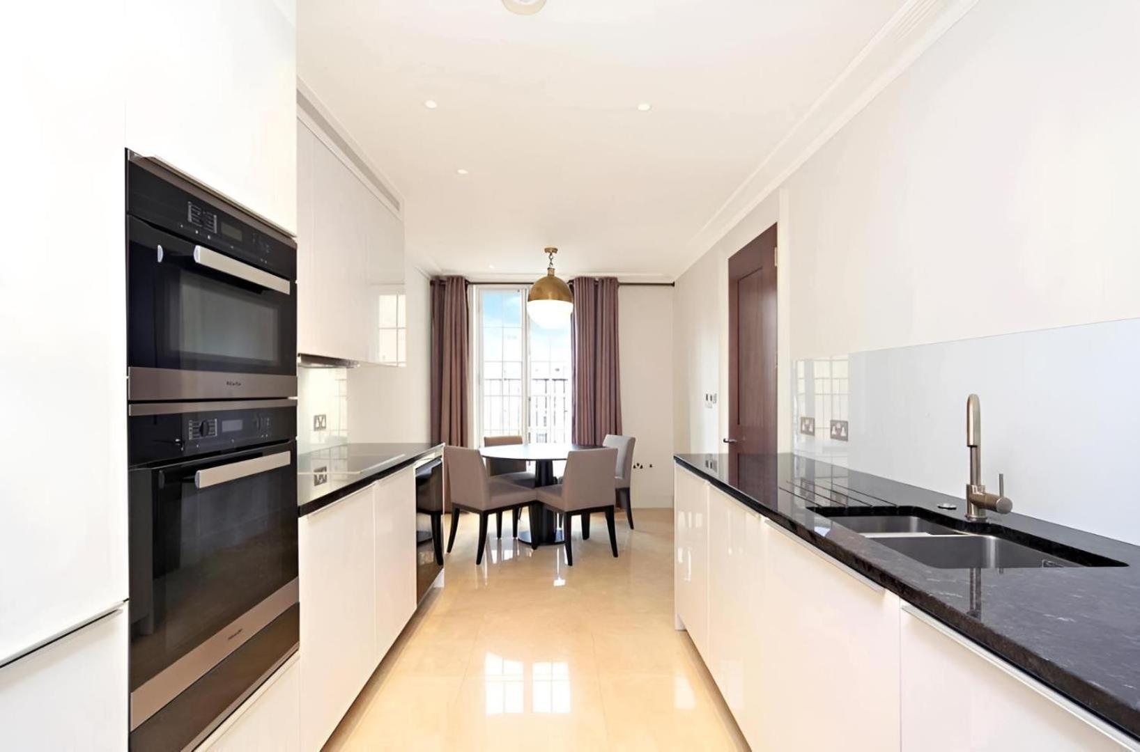 4 Million Pound Large Central Mayfair Sleeps 6 Apartment London Bagian luar foto